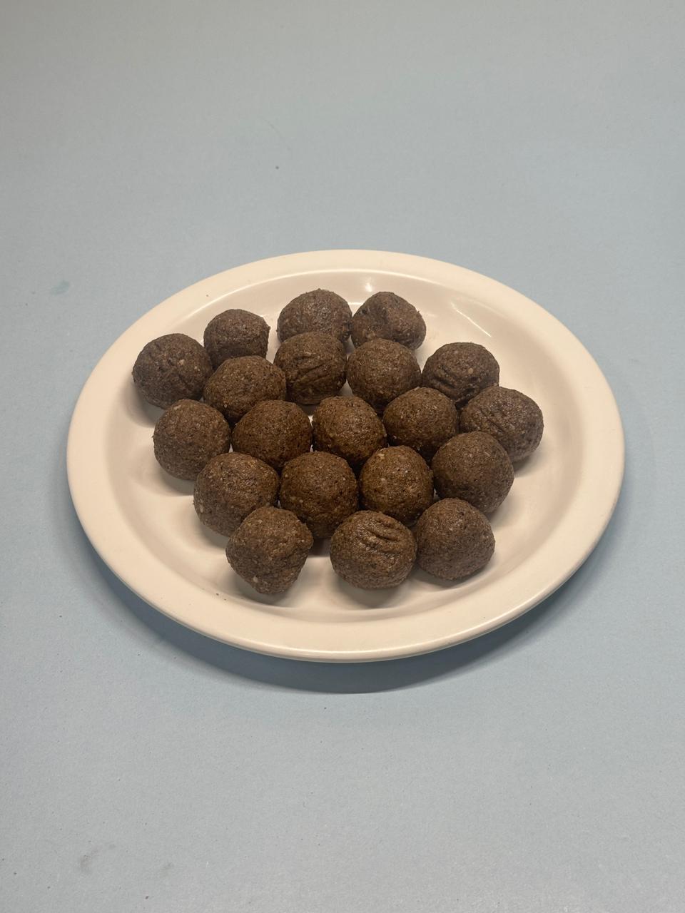 Chigni – sesame jaggery balls